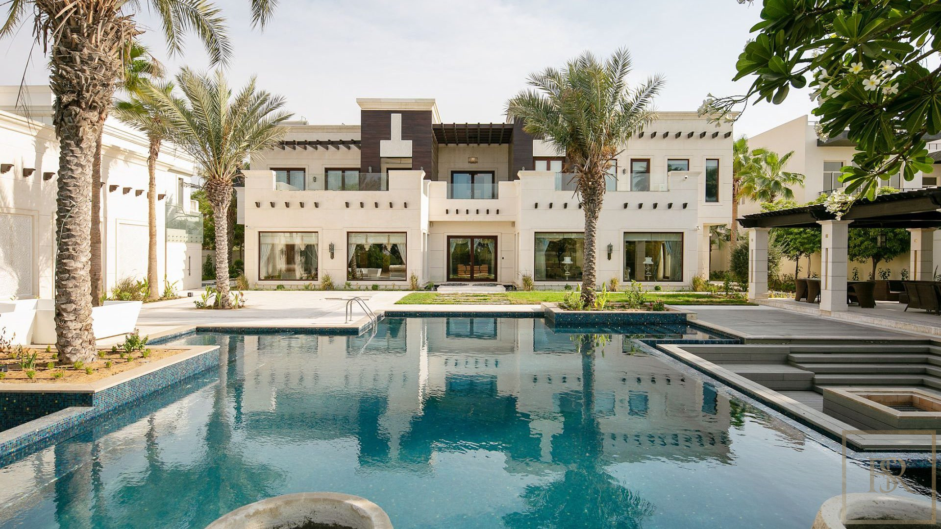 Dubai ultra luxury homes for sale